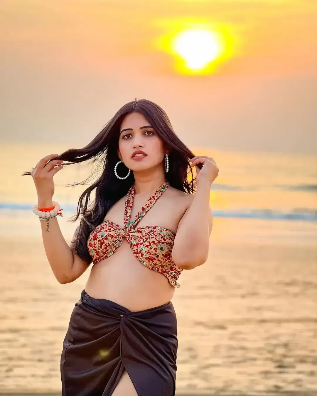 TELUGU TV ACTRESS SRAVANTHI CHOKARAPU RED BIKINI IMAGES IN BEACH 8